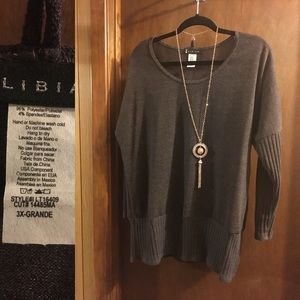 Charcoal sweater with removable necklace